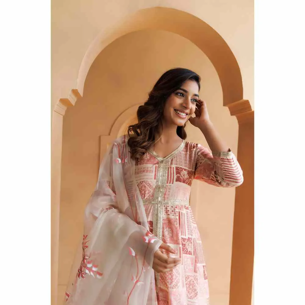 Geroo Jaipur Pink Maroon Printed Kurta with Pant and Hand painted Organza Dupatta (Set of 3)